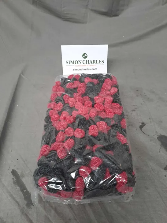 SEALED P&M BERRIES SWEETS 3250G