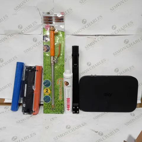 BOX OF APPROX 25 ASSORTED ITEMS TO INCLUDE - DELI LONG ARM STAPLER - STRECH HOSE - SKY BOX ES340D9