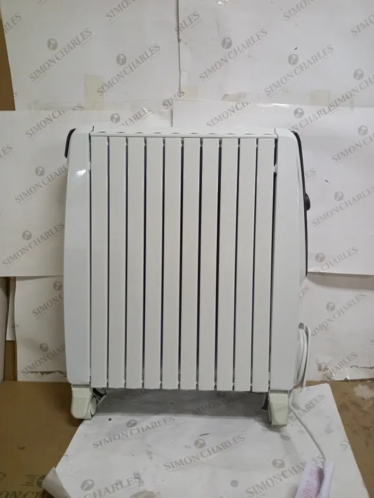 DE'LONGHI ELECTRIC OIL FILED RADIATOR 