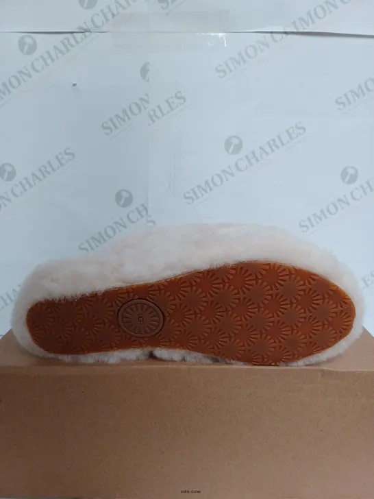 BOXED UGG W FLUFF YEAH SLIDE IN CREAM - UK 5