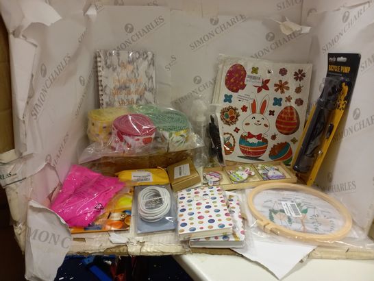 BOX OF APPROX 20 ASSORTED ITEMS TO INCLUDE ASSORTED EASTER STICKERS, ASSORTED DIARIES, CURTAIN WIRE