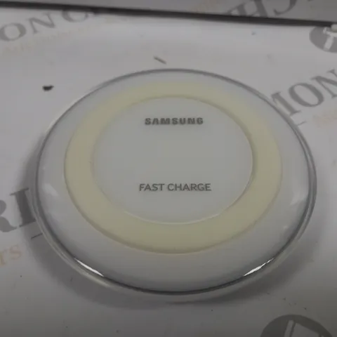 BOXED SAMSUNG WIRELESS FAST CHARGER