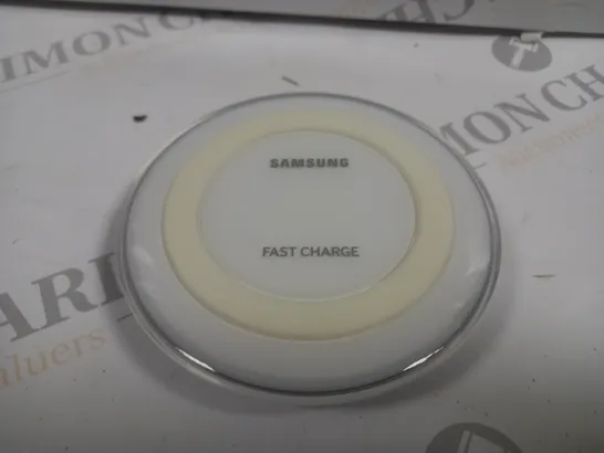 BOXED SAMSUNG WIRELESS FAST CHARGER