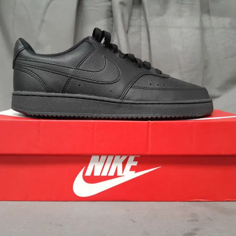 BOXED PAIR OF NIKE COURT VISION SHOES IN BLACK UK SIZE 7