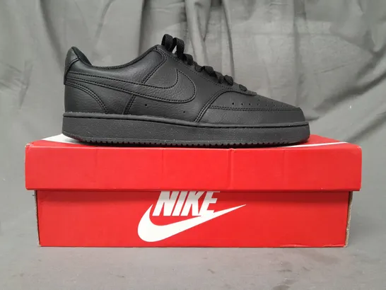 BOXED PAIR OF NIKE COURT VISION SHOES IN BLACK UK SIZE 7