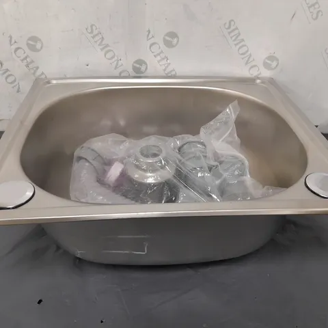 METAL SINK WITH DRAINAGE PIPE