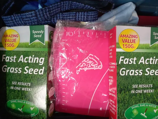 LOT OF APPROXIMATELY 10 ASSORTED HOUSEHOLD ITEMS TO INCLUDE SPEEDY SEED FAST ACTING GRASS SEED, NOTEBOOK IN NAVY, ETC