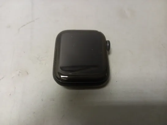 APPLE WATCH SE (40mm) (NO STRAP)