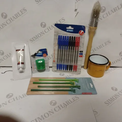 APPROXIMATELY 20 HOUSEHOLD ITEMS TO CONTAIN LARGE PAINT BRUSH, STYLEC PENS PACK OF TEN, STYLEX PENCIL SHARPENER 