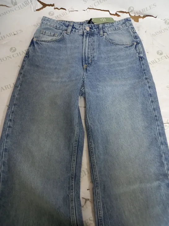 DIVIDED WIDE HIGH WAISTED LIGHT DENIM JEANS - UK 10