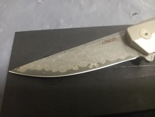 BOXED CARVED FOLDING KNIFE