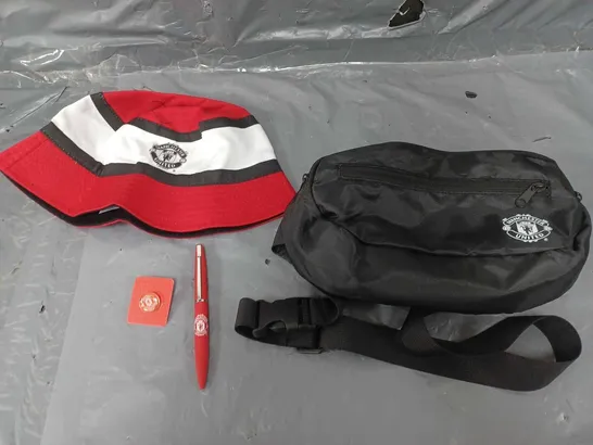 MAN UNITED TEAM PACK PENCIL CASE, BUCKET HAT, PIN, AND EN 