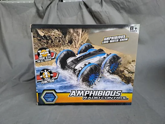 BOXED AMPHIBIOUS RADIO CONTROL NEW MODEL RC CAR IN BLUE