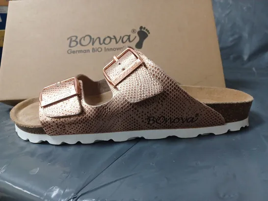 BOXED PAIR OF BONOVA SANDALS PINK PRINT DESIGN SIZE 6 UK