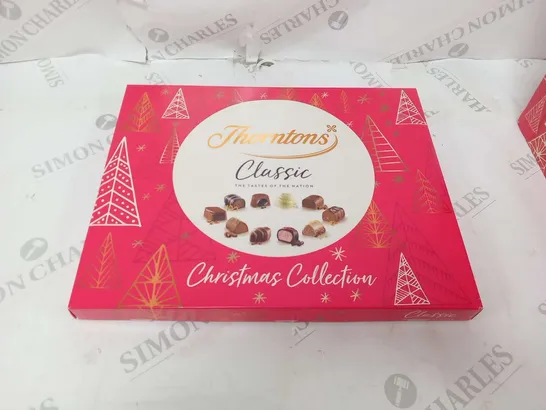 APPROXIMATELY 11 BOXED THORNTONS CLASSIC CHRISTMAS COLLECTIONS