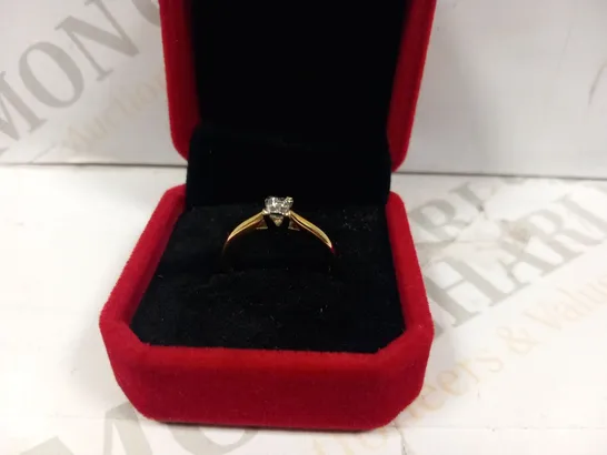 18CT GOLD SOLITAIRE RING SET WITH A MILLENIUM CUT DIAMOND WEIGHING +0.40CT