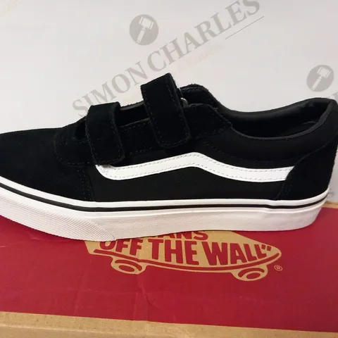 BOXED VANS WARD V SUEDE SHOES SIZE 6