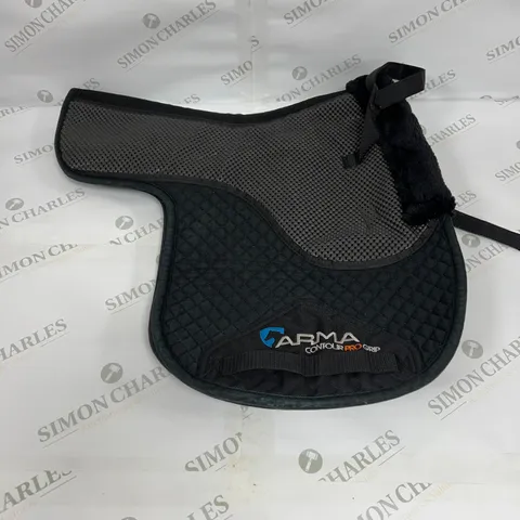 ARMA CONTOUR PRO GRIP SADDLE PAD 