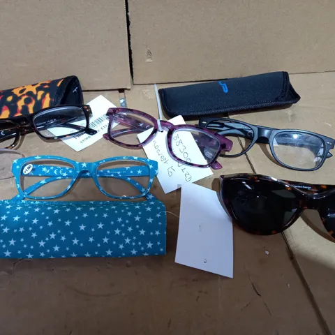 LOT OF 5 PAIRS OF GLASSES INCLUDING 4 CORRECTION AND 1 SUNGLASSES