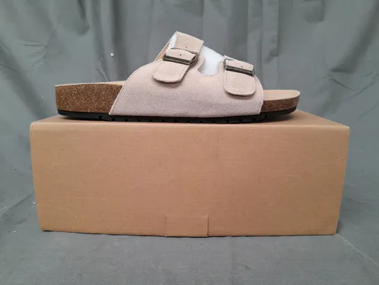 BOXED PAIR OF EVELLYHOOTD OPEN TOE SANDALS IN BEIGE EU SIZE 40