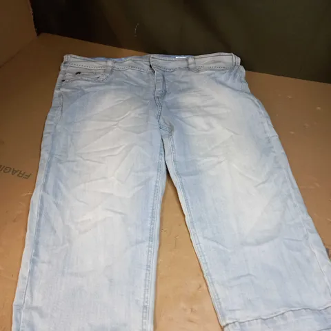 NEXT `THE CROP` JEANS - SIZE 18