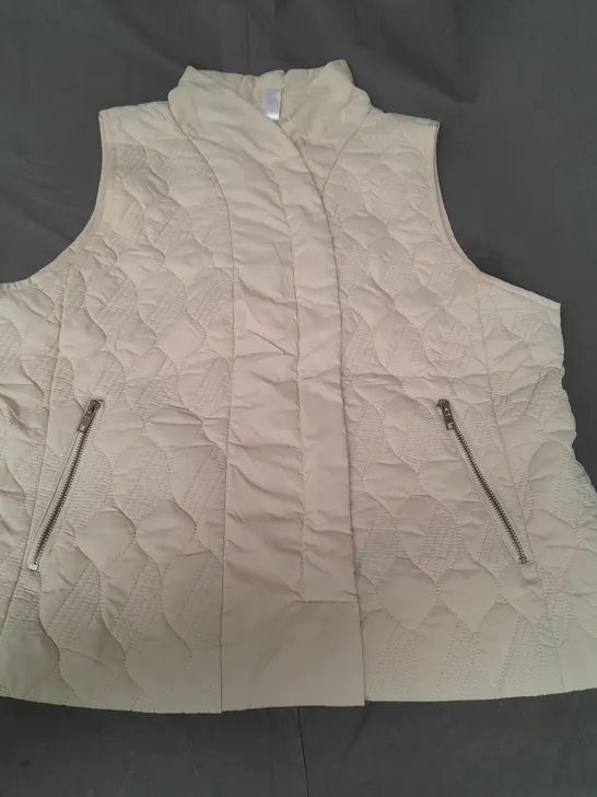 MARLA WYNNE QUILTED GILET IN CREAM - XL