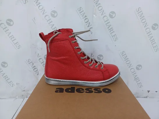 BOXED PAIR OF ADESSO BOOTS IN RED SIZE 6