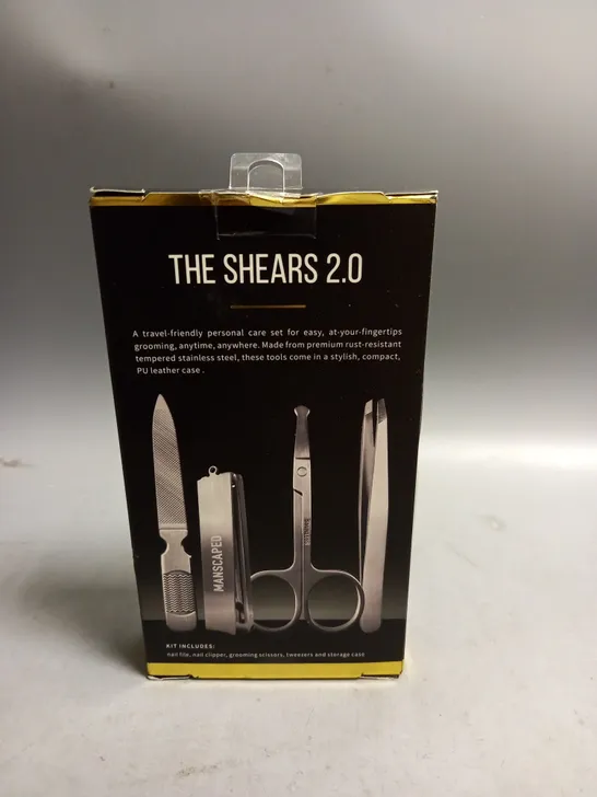 BOXED MANSCAPED THE SHEARS 2.0 4-PIECE ESSENTIAL GROOMING KIT