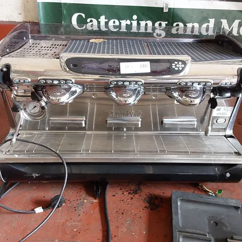 FAEMA EMBLEMA 3 GROUP ESPRESSO MACHINE