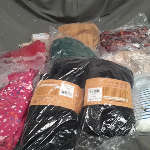 LARGE BOX OF ASSORTED CLOTHING ITEMS IN VARIOUS SIZES AND COLORS