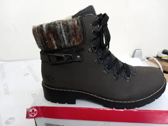 RIEKER MULTI CUFF HIKING BOOTS - SIZE 40