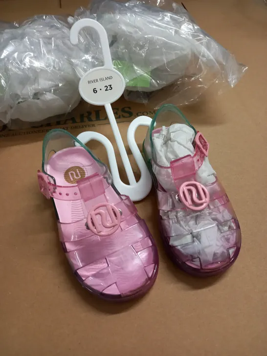 LOT OF APPROX. 3 PAIRS OF RIVER ISLAND MINI GIRLS C6 PINK RI BRANDED OMBRE JELLY SHOES 