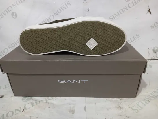 BOXED PAIR OF GANT LEISHA SHOES IN DARK OLIVE EU SIZE 39