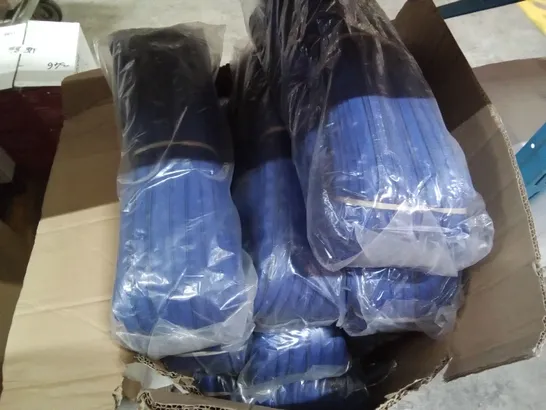 BOX CONTAINING APPROXIMATELY 17 W5RB #5 ROYAL BLUE ZIPS 200M