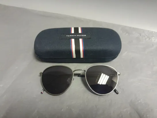 PAIR OF TOMMY HILFIGER GLASSES IN CASE