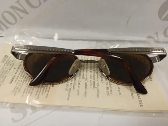 BOX OF APPROX 10 PAIRS OF POLICE 2399 SUNGLASSES 