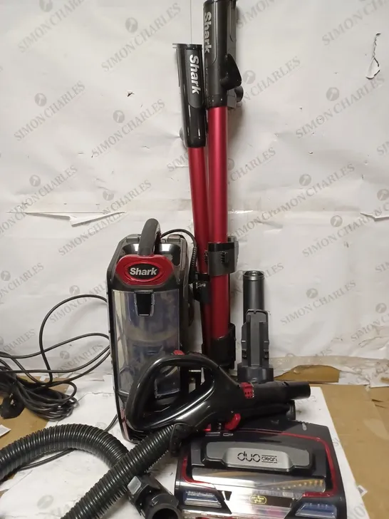 SHARK UPRIGHT VACUUM CLEANER 