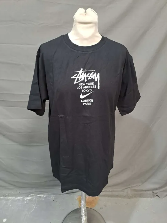 NIKE CITY PRINT TSHIRT IN BLACK SIZE XL