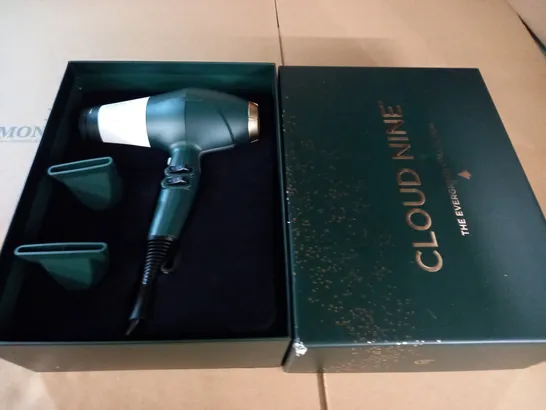 BOXED CLOUD NINE AIRSHOT HAIRDRYER - GREEN 