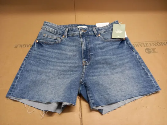 H&M HIGH WAIST DENIM SHORTS - UK 14