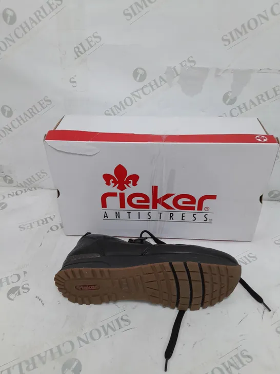 BOXED PAIR OF RIEKER LOW WEDGE TRAINERS IN BLACK SIZE 6