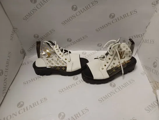 SANDAL BOOTS IN THE STYLE OF LOUIS VUITTON SIZE 38