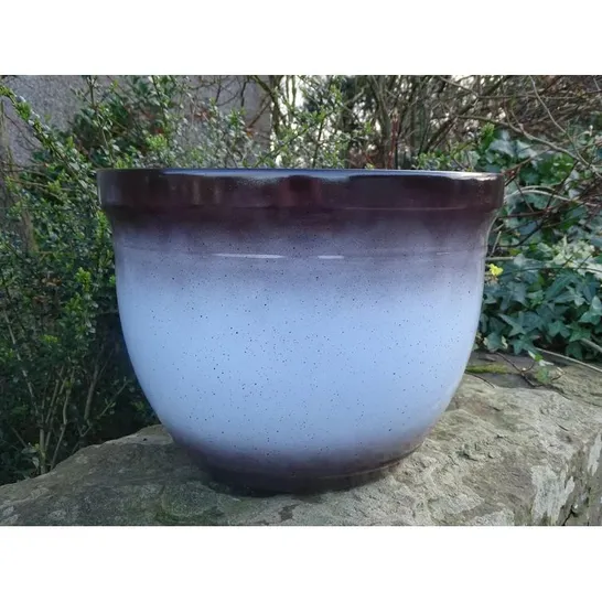 BOXED LEONG PLANT POT