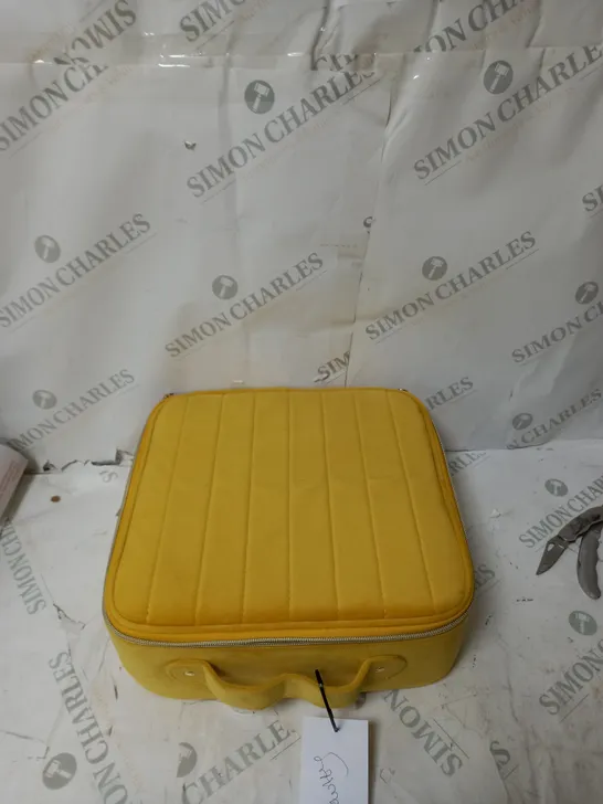 BOXED TILLI YELLOW VELVET MAKEUP BAG