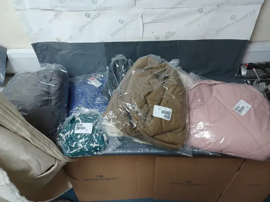 BOX OF APPROXIMATELY 10 ASSORTED BAGGED PIECES OF CLOTHING IN VARIOUS STYLES, SIZES, AND BRANDS 