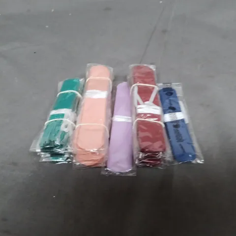 LARGE QUANTITY OF TISSUE PAPER DECORATIONS IN ASSORTED COLOURS