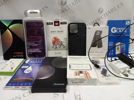 BOX OF APPROX 20 ASSORTED MOBILE PHONE SCREEN PROTECTORS & ACCESSORIES 