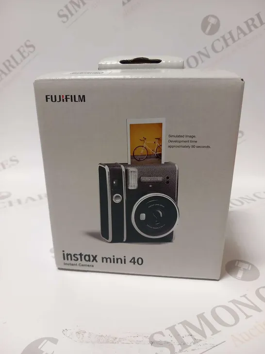 BOXED FUJIFILM INSTAX MINI 40 INSTANT CAMERA