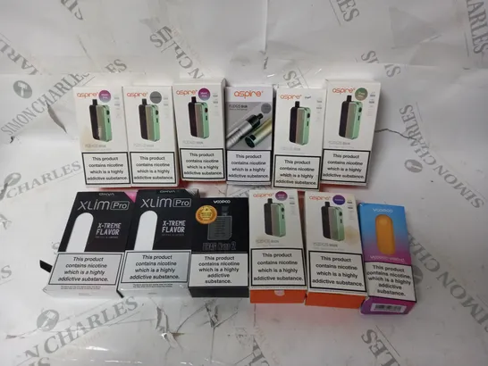 APPROXIMATELY 12 ASSORTED VAPES INCLUDING VOOPOO, ASPIRE, VAXO