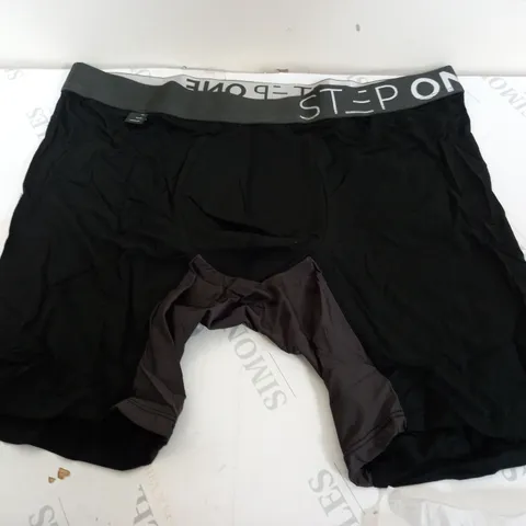 STEP ONE BOXER BRIEFS IN BLACK CURRANTS - XL
